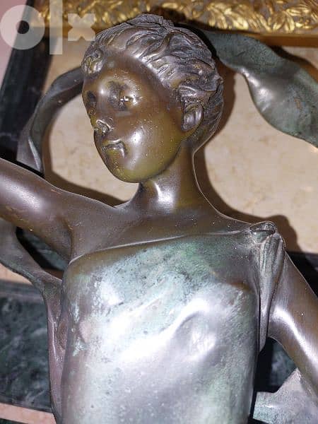 تمثال بنت برونز بوشاح 7