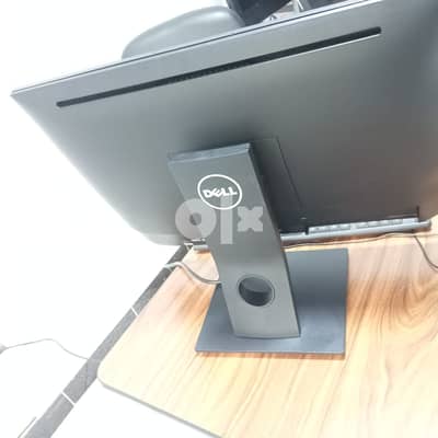 جهاز كمبيوتر كامل داخل شاشة -جيل سادس - برام 8 - وهارد 256 SSD
