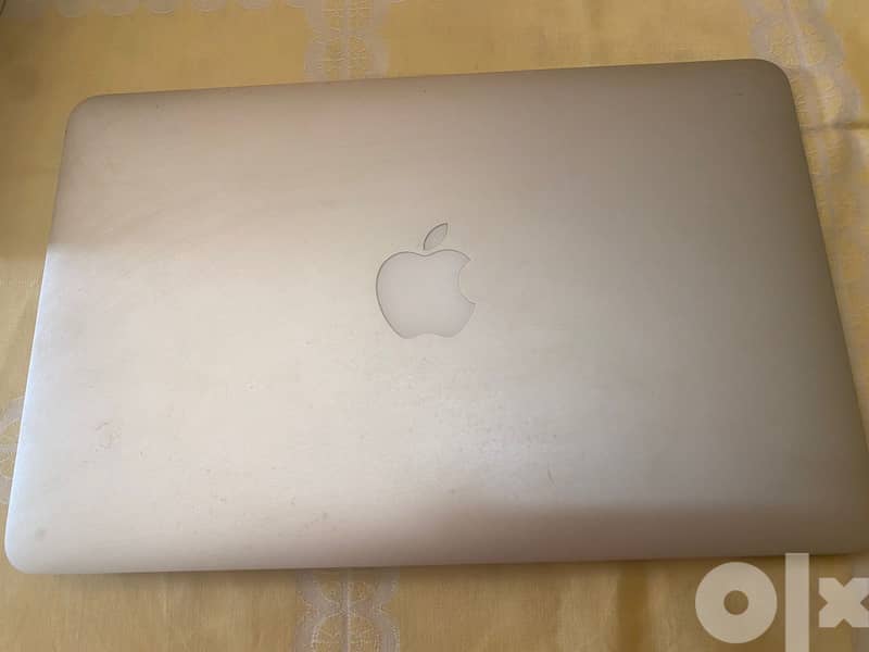 Apple Macbook Air 11 inch 2