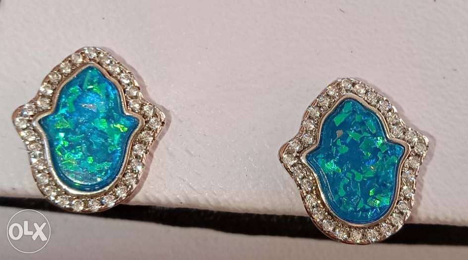 Italian earrings . . opal 1