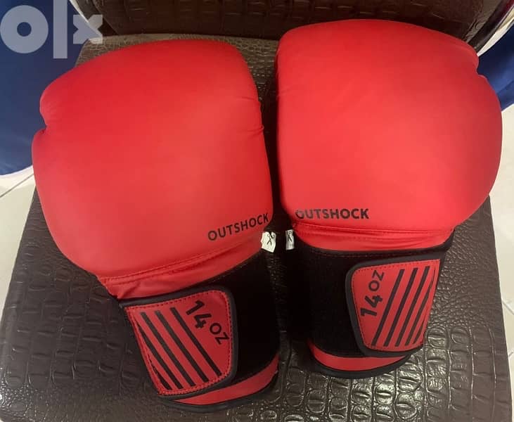 boxing bag and gloves ملاكمة 2