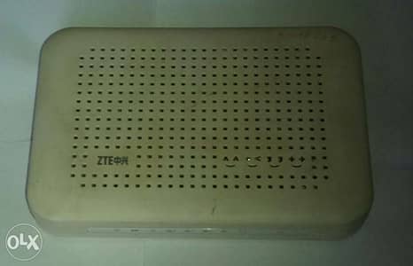 راوتر ZTE استعمال قليل جدا وبحاله ممتازه للبيع بسعر مغرى