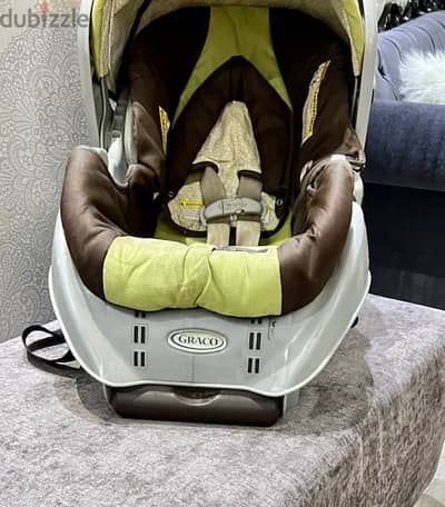 Original Graco travel system from USA . . جراكو سترولر و كار سيت اصلية