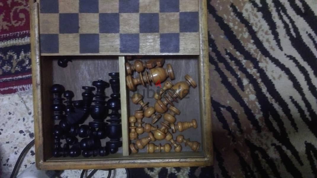 شطرنج وطاوله خشب 4