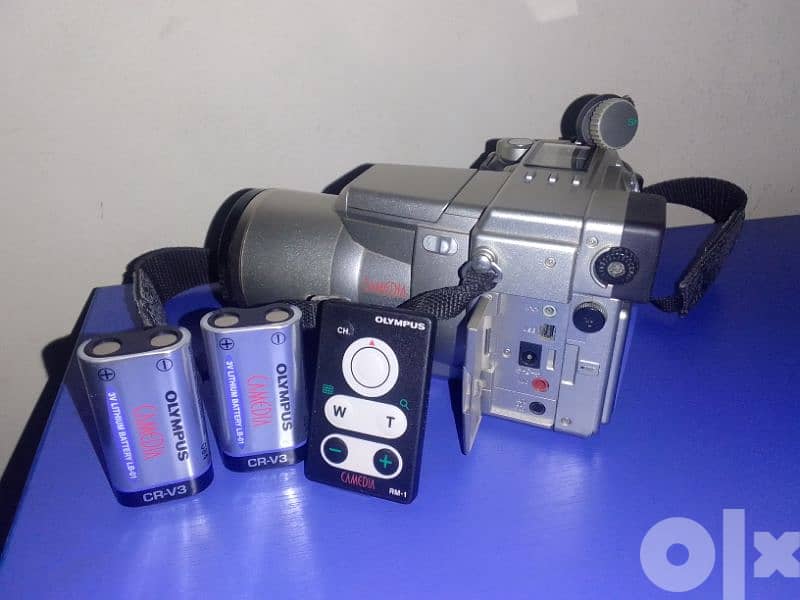 كاميرا أوليمبس ألترازووم -  Olympus C-2100 ultrazoom 2