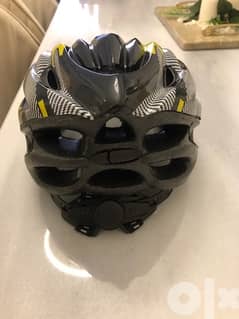 bicycle fiber helmet with adjustable locking gear