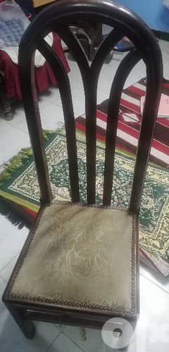 ٤ كرسي سفره خشب مستعمل بسعر ٤٠٠ جنيه للكرسي