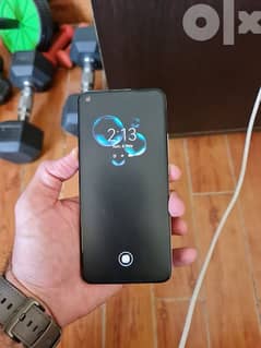 huawei nova 7 5g 256 gb  بالعلبه و الشاحن الاصلي كالجديد 0