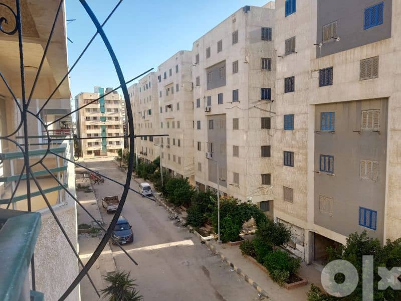 امتلك شقة في الإسكندرية حي راقي جدا عمارة القوات المسلحة 15