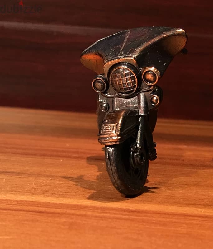 ماكيت دراجة نارية هارلي من المعدن يستخدم براية اقلام 5