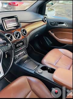 B200 Mercedes’  exclusive 0