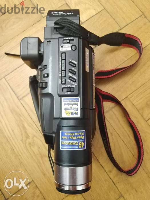 وارد أمريكا كاميرا jvc VHS c الكاميرا بحالة ممتازة معاها شنطه وشاحن 6