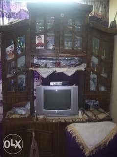 تلفزيون توشيبا ال جي 21بوسه مكتبه خشب جامده جدا وخشب جامد ومفهاش 0