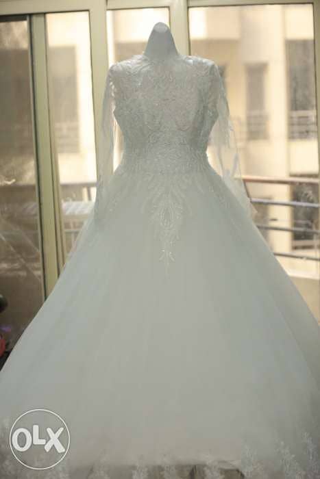 فستان زفاف بالجزمه 1