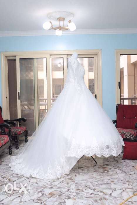 فستان زفاف بالجزمه 4