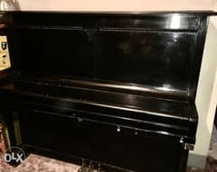 لهواة التميز بيانو المانى أثرى كالجديد استعمال منزلى خفيف جدا 0