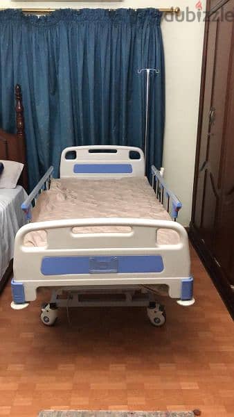 سرير طبي متحرك للايجار الشهري بالمنزل يدوي مستورد وكهرباء  ٠١١١١٩٨٦٨٢٨ 0