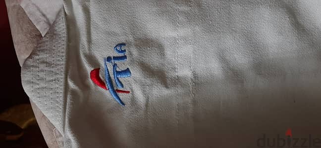 للبيع بدلة كاراتية كاتا