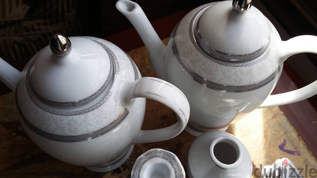 82-p Limoges Fathi Mahmoud tea set for 12 - طقم شاي صيني 82 قطعة 1