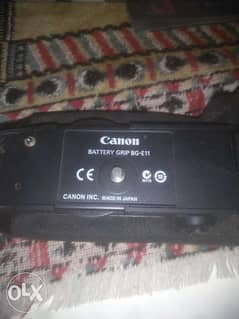 Canon BG-E11 Battery Grip for EOS 5D 0