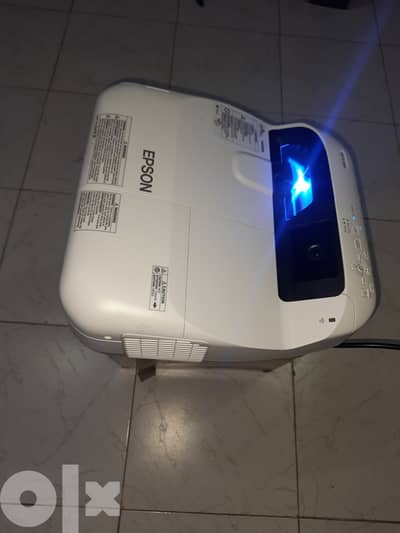 بروجكتور تفاعلى ايبسون شورت ثرو بالقلم epson 485wi