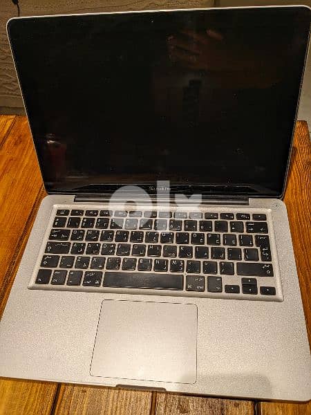 MacBook Pro 13 inch 2011 with charger 0