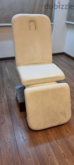 كرسي شيزلونج طبي بموتور لعيادة أو مركز طبي