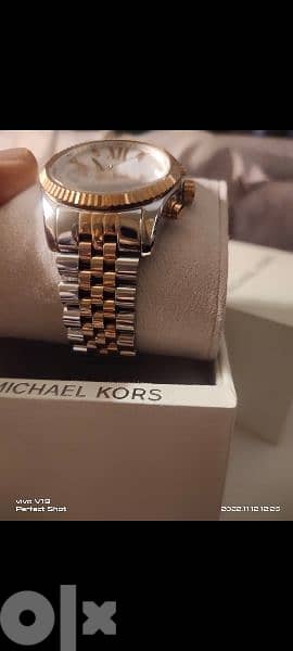 ساعة جديدة مايكل كورس 5735 لم تستخدم بعلبتها ولصقتها Michael kors 4