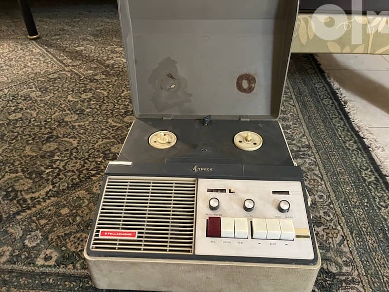 Reel tape recorder 3