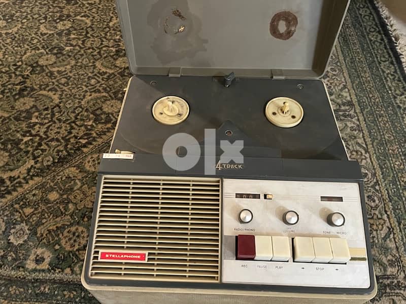 Reel tape recorder 4