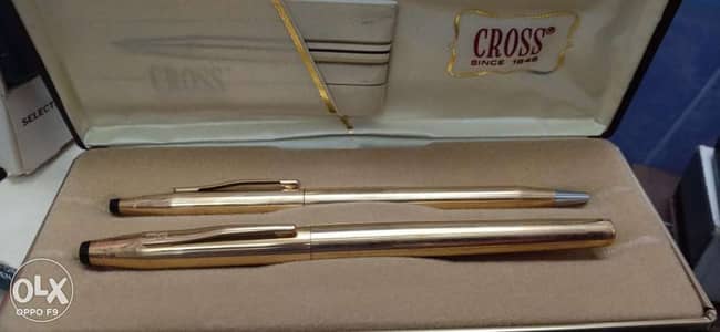 شراء طقم قلم كروسcross اللون الدهبي والجديد فقط