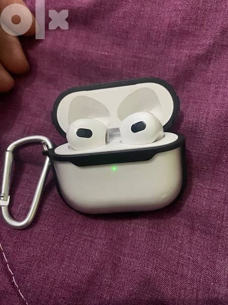 Airpods 3 with box and new charger 2