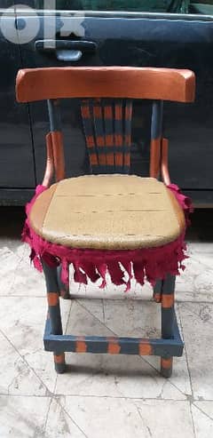 كرسي خشب مغطى بالمشمع الجلد للمكتب ولجميع الأشغال 0