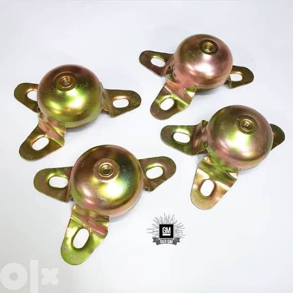 GM Hub Cap Mounting Holders. 1