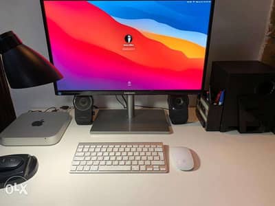 ​a Super Complete Computer set ( MAC MINI - 24"Screen - Speakers )