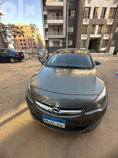 Opel astra 2020 like new for sale اوبل استرا فابريقة بالكامل ٢٠٢٠