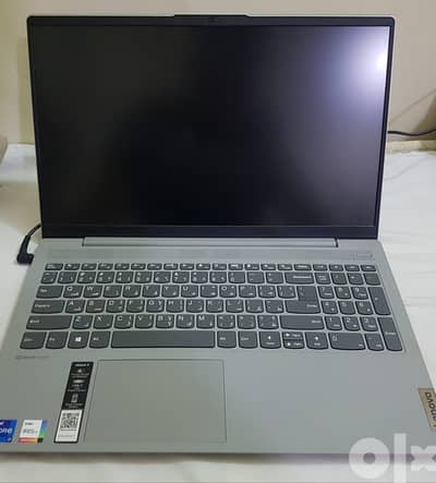 Lenovo IdeaPad 5 Core i7-1165G7-8GB-1TB-256GB SSD