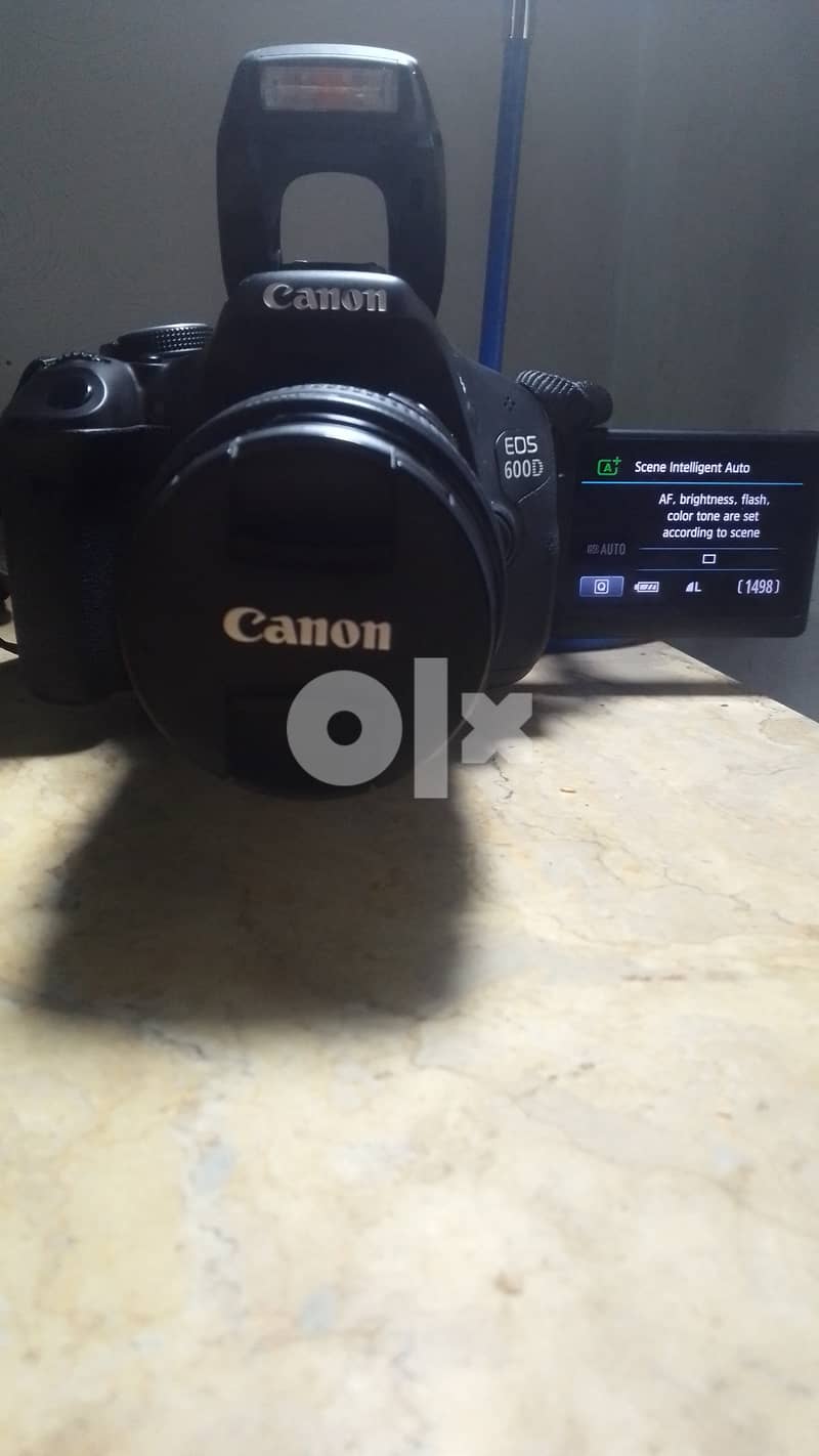 كاميرا Canon EOS 600D بحالة الجديد وبطارية إضافية والشنطة الأصلية 3