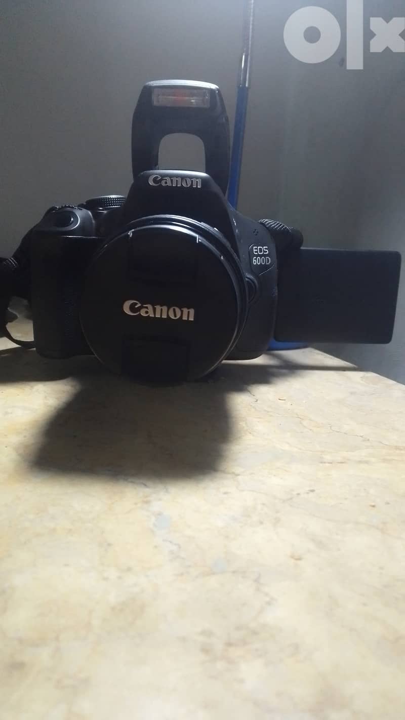 كاميرا Canon EOS 600D بحالة الجديد وبطارية إضافية والشنطة الأصلية 4