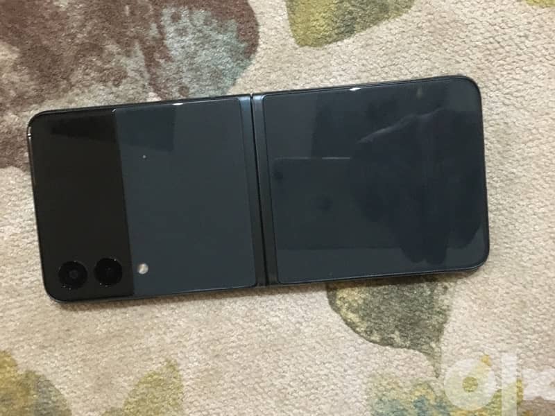 Samsung Galaxy Z Flip 3 2