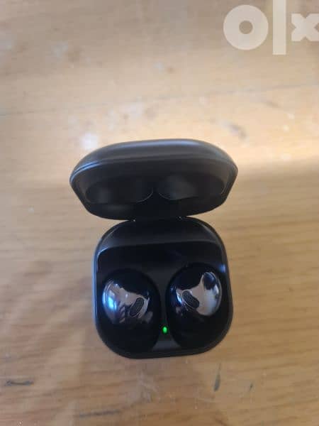 black samsung glaxy buds pro 2