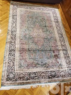 Vintage handmade silk rug
180 * 270 cm