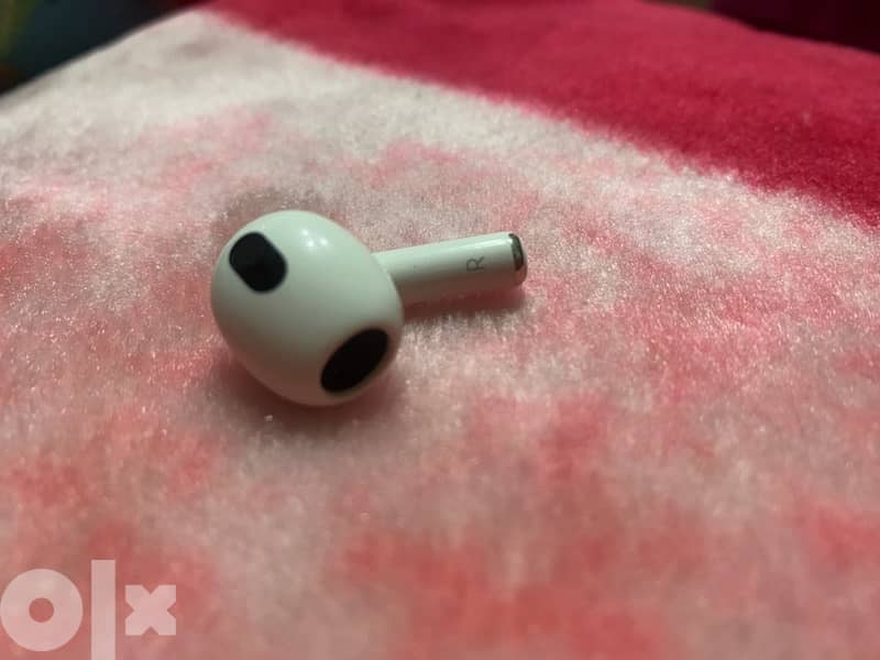 Apple air pods right side only 0