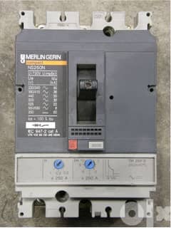 Schneider MERLIN GERIN Compact NS250N 250N TM 250 D Circuit breaker