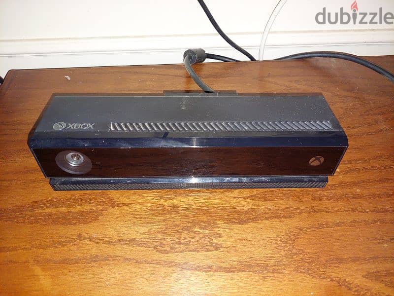 Xbox One S 1TB with Kinect Camera 6