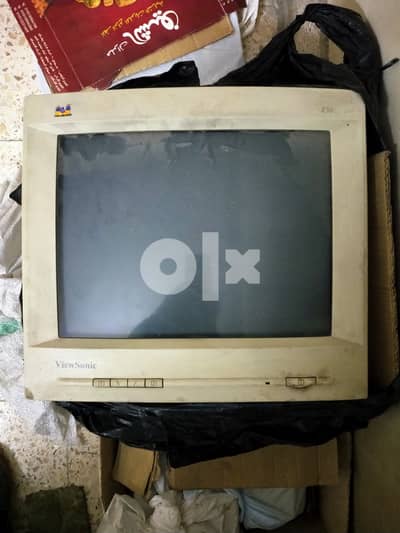 كمبيوتر نوع قديم