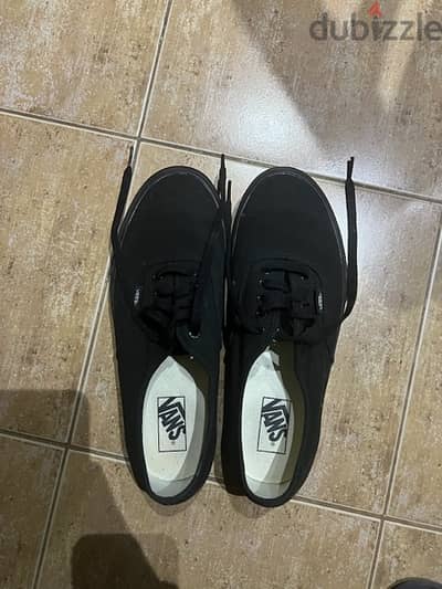 vans اصليه ١٠٠٪؜ حاله ممتازه جداً