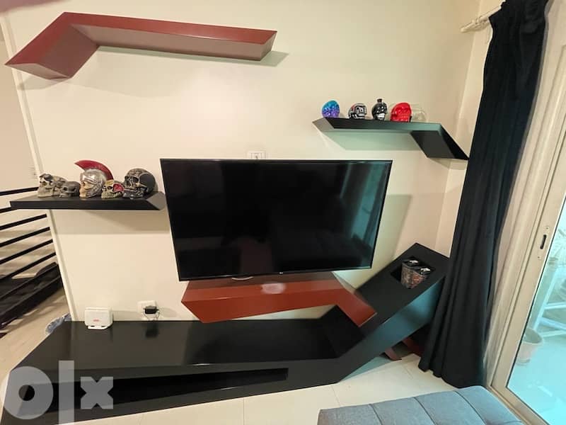 Tv Unit + 3 Shelves وحدة تلفاز مودرن 2