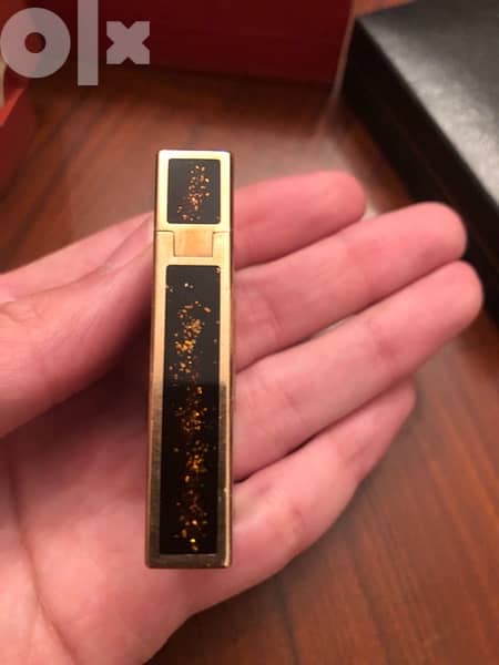 St. Dupont Vintage Gold Dust Ligne 2 Lighter 2