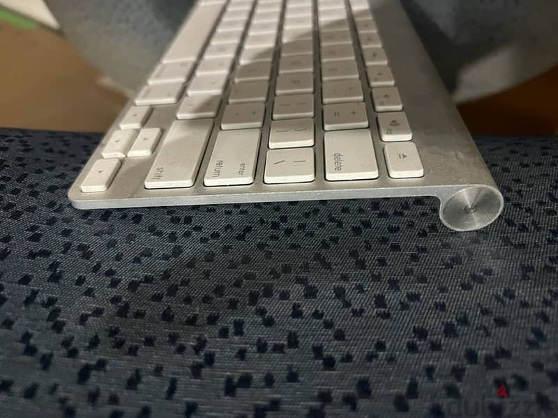 كيبورد ابل  Apple keyboard  wireless 0